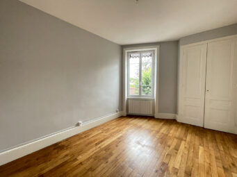 Appartement 2 pièces BRON 69500 Surface de 55 m²