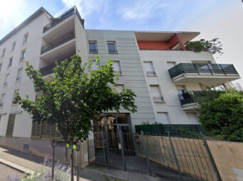 Parking Studio OULLINS 69600 